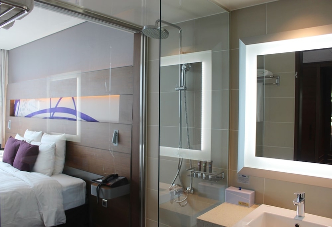 Imagen de la habitación del Hotel Novotel Ambassador Suwon. Foto 3