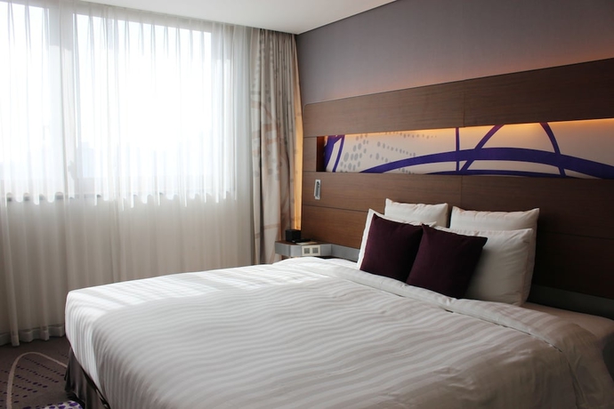 Imagen de la habitación del Hotel Novotel Ambassador Suwon. Foto 8