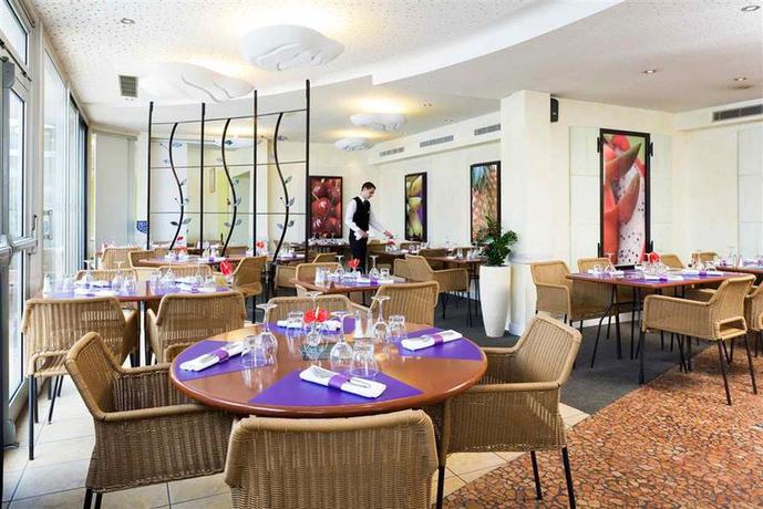 Imagen del bar/restaurante del Hotel Novotel Amiens Pôle Jules Verne. Foto 4