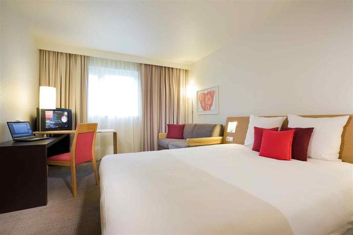 Imagen de la habitación del Hotel Novotel Amiens Pôle Jules Verne. Foto 13