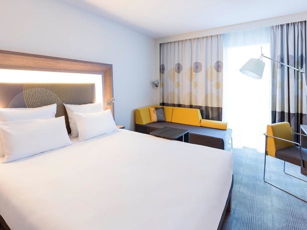 Imagen de la habitación del Hotel Novotel Amsterdam Schiphol Airport. Foto 16