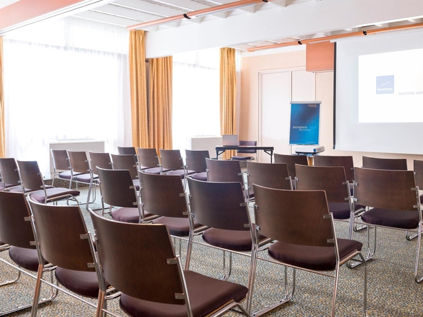 Imagen de los interiores del Hotel Novotel Antibes Sophia Antipolis. Foto 16