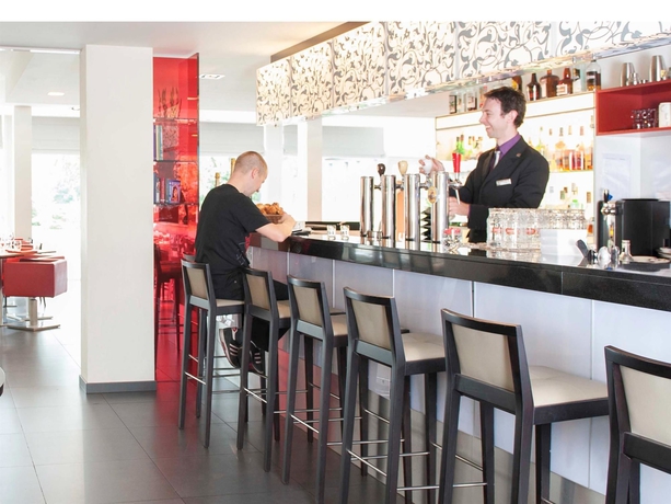 Imagen del bar/restaurante del Hotel Novotel Antwerpen. Foto 11