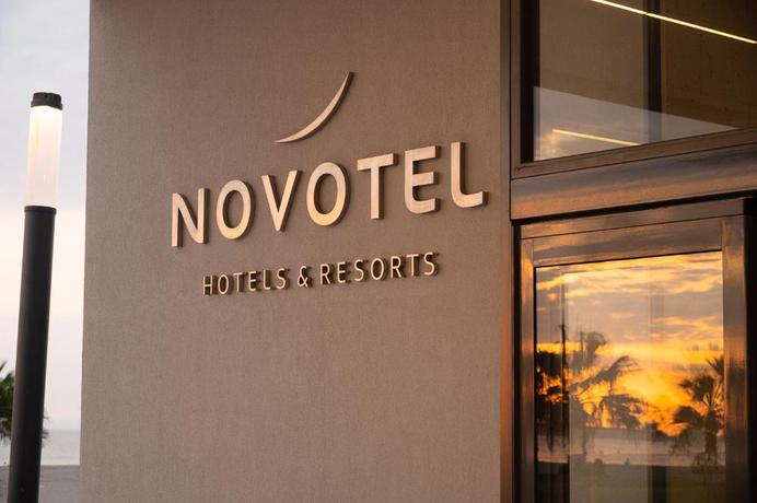 Imagen de los exteriores del Hotel Novotel Arica. Foto 6