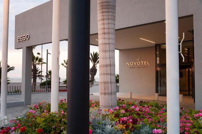 Imagen de los exteriores del Hotel Novotel Arica. Foto 8