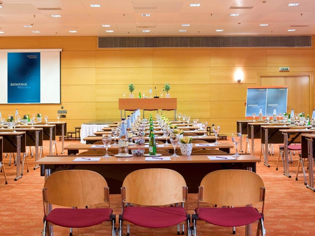 Imagen de los interiores del Hotel Novotel Athenes. Foto 12