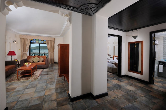 Imagen de los interiores del Hotel Novotel Bahrain Al Dana Resort. Foto 13