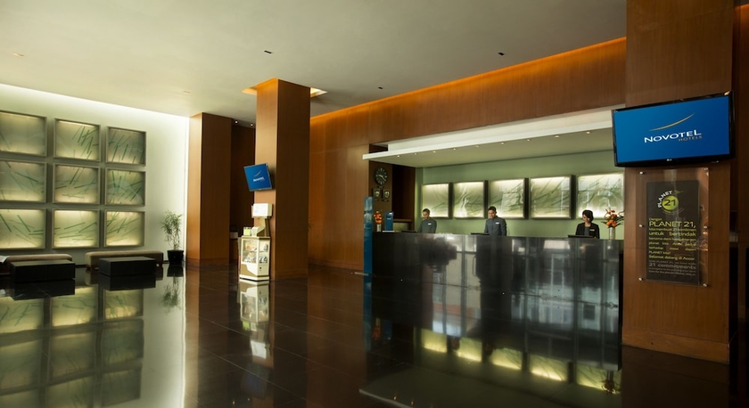 Imagen de los interiores del Hotel Novotel Bandung. Foto 17
