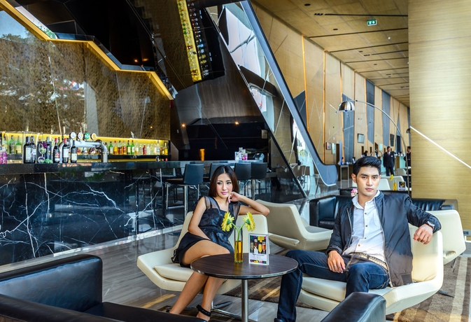 Imagen de los interiores del Hotel Novotel Bangkok Impact. Foto 15