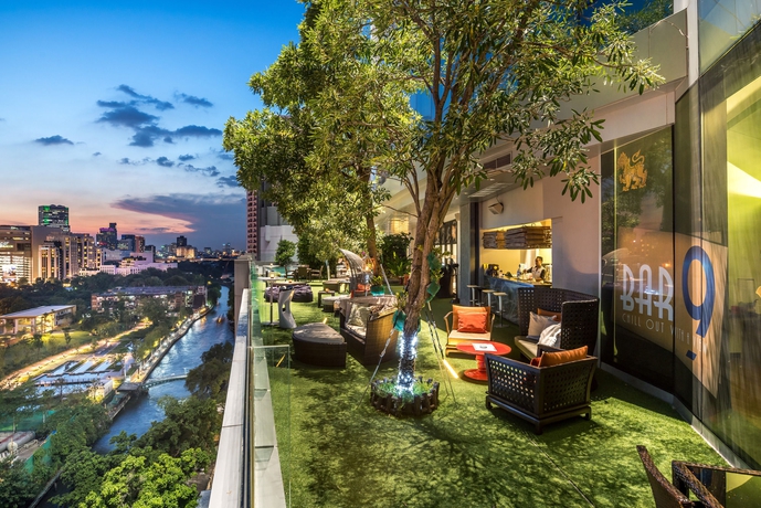 Imagen de la piscina del Hotel Novotel Bangkok Platinum - Sha Extra Plus. Foto 14