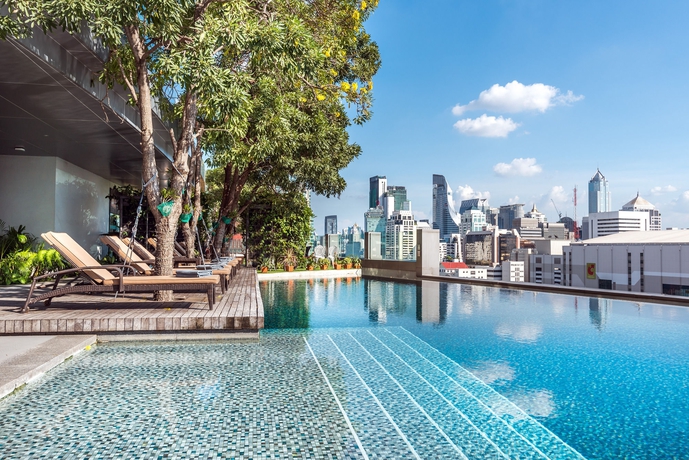 Imagen de la piscina del Hotel Novotel Bangkok Platinum - Sha Extra Plus. Foto 16