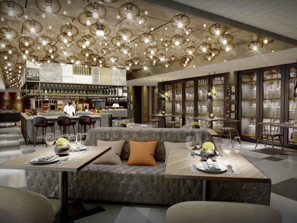 Imagen del bar/restaurante del Hotel Novotel Bangkok Sukhumvit 20. Foto 9