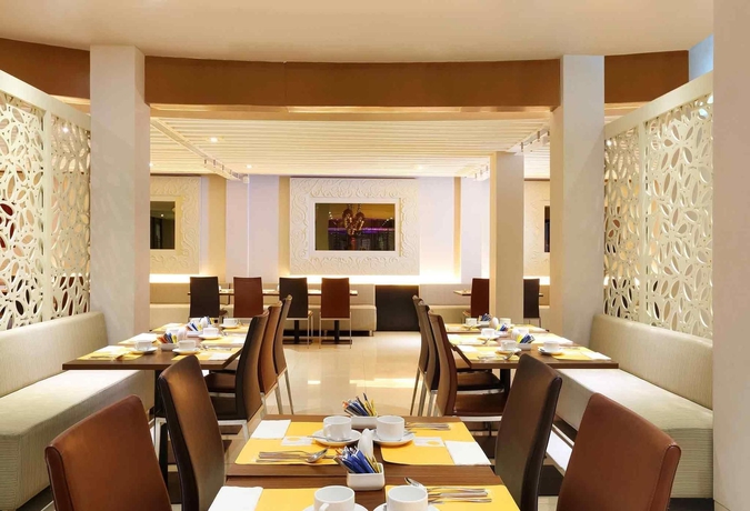 Imagen del bar/restaurante del Hotel Novotel Banjarmasin Airport. Foto 10