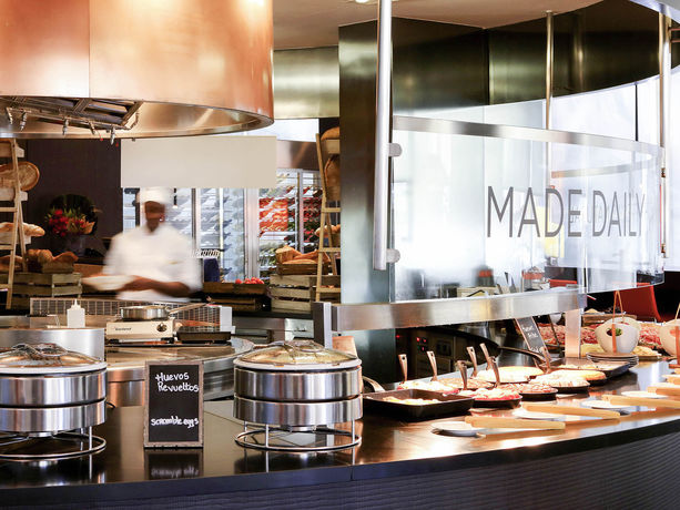 Imagen general del Hotel Novotel Barcelona City. Foto 6