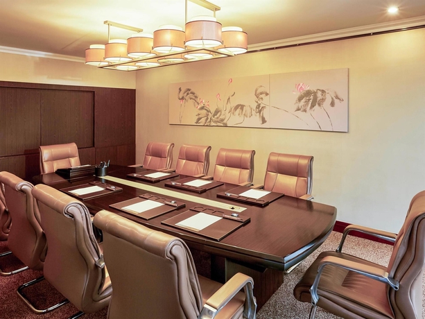 Imagen de los interiores del Hotel Novotel Beijing Peace. Foto 12