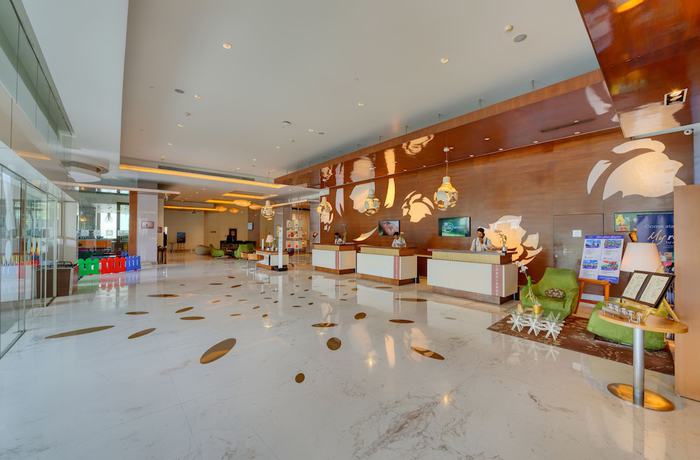 Imagen de los interiores del Hotel Novotel Bengaluru Outer Ring Road. Foto 20