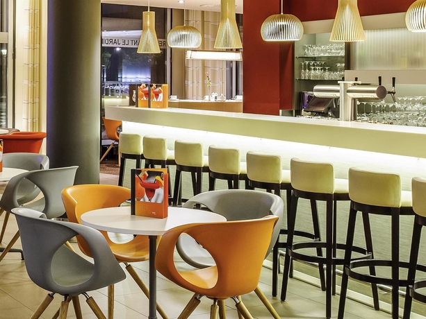 Imagen del bar/restaurante del Hotel Novotel Berlin Mitte. Foto 3
