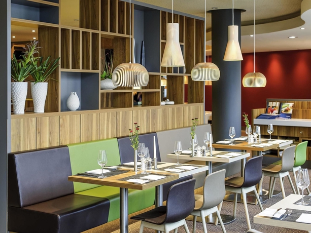 Imagen del bar/restaurante del Hotel Novotel Berlin Mitte. Foto 5