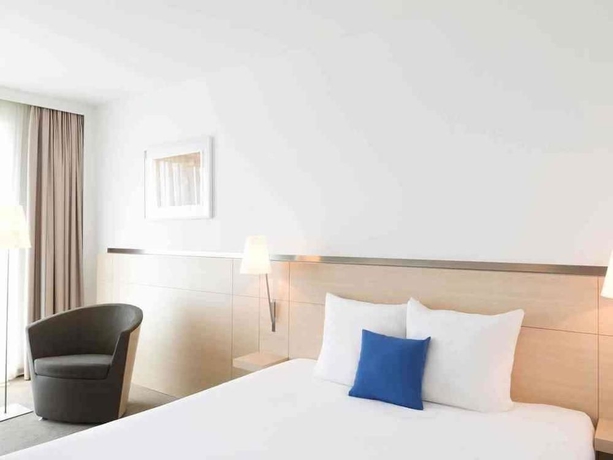 Imagen de la habitación del Hotel Novotel Berlin Mitte. Foto 9