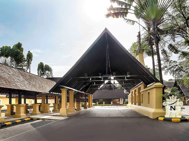 Imagen de los exteriores del Hotel Novotel Bogor Golf Resort. Foto 17
