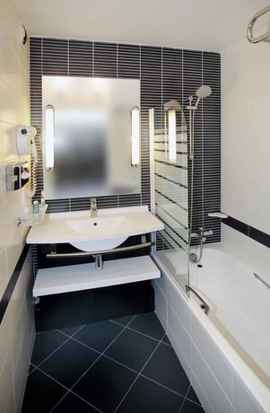 Imagen de la habitación del Hotel Novotel Bordeaux Centre Gare Saint Jean. Foto 10