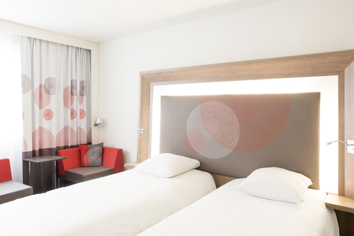 Imagen de la habitación del Hotel Novotel Bordeaux Lac. Foto 10