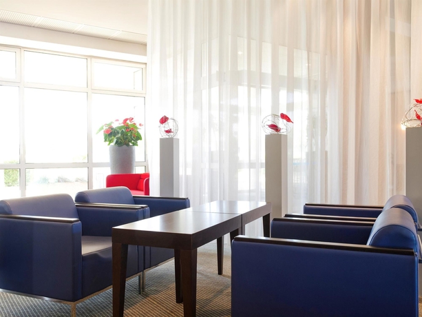 Imagen del bar/restaurante del Hotel Novotel Bourges. Foto 3