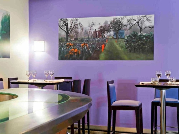 Imagen del bar/restaurante del Hotel Novotel Bourges. Foto 5