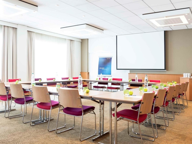 Imagen de los interiores del Hotel Novotel Breda. Foto 14