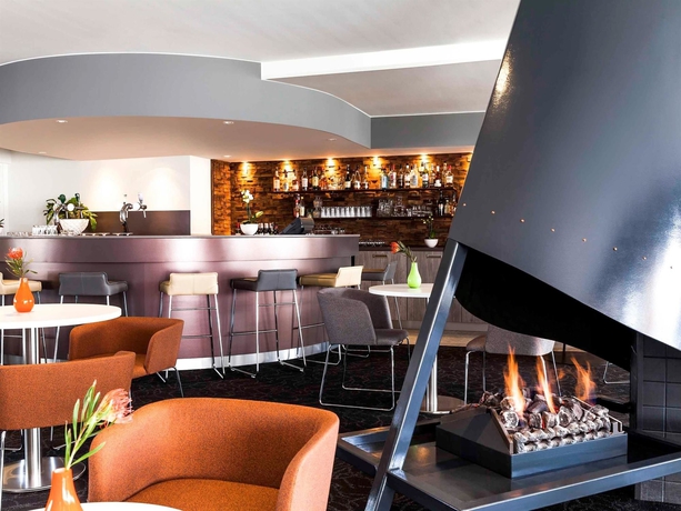 Imagen del bar/restaurante del Hotel Novotel Breda. Foto 7