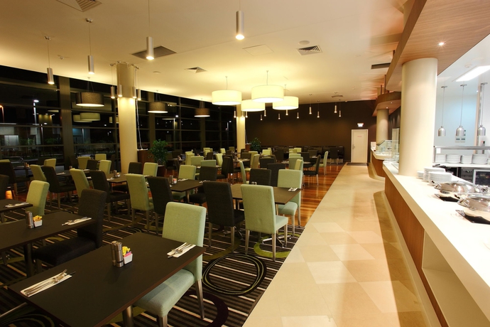 Imagen del bar/restaurante del Hotel Novotel Brisbane Airport. Foto 5