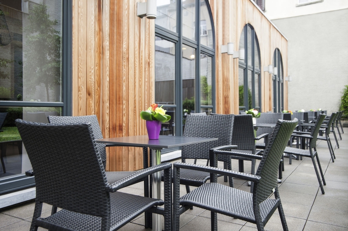 Imagen de los exteriores del Hotel Novotel Brussels Centre Midi Station. Foto 14