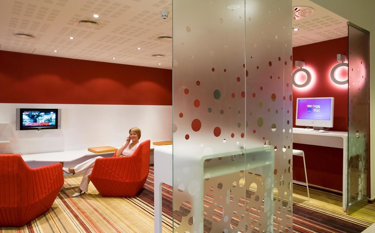 Imagen de los interiores del Hotel Novotel Budapest City. Foto 13