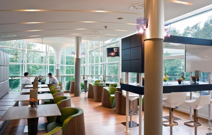 Imagen del bar/restaurante del Hotel Novotel Budapest City. Foto 4