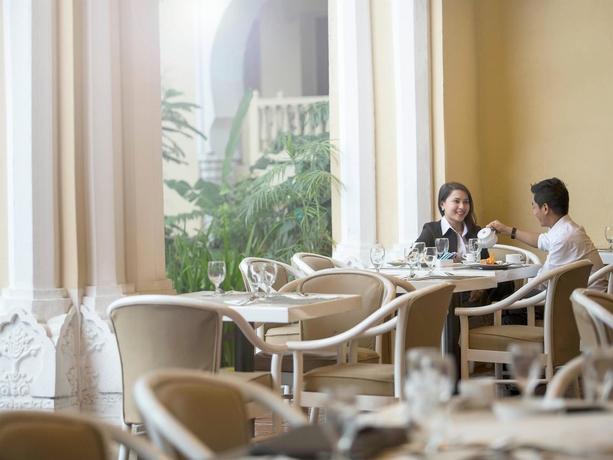 Imagen del bar/restaurante del Hotel Novotel Bukittinggi. Foto 4