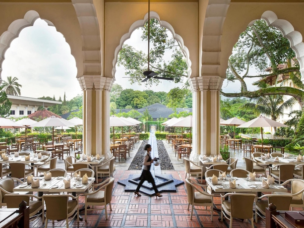 Imagen del bar/restaurante del Hotel Novotel Bukittinggi. Foto 7