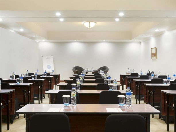 Imagen de los interiores del Hotel Novotel Bukittinggi. Foto 13