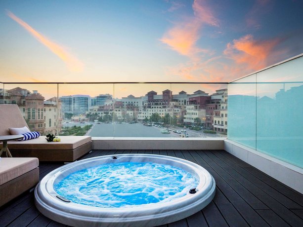 Imagen de la habitación del Hotel Novotel Bur Dubai. Foto 17