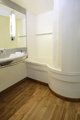 Imagen de la habitación del Hotel Novotel Caen Cote De Nacre. Foto 8