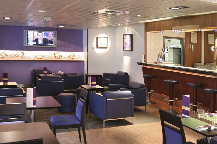 Imagen del bar/restaurante del Hotel Novotel Caen Cote De Nacre. Foto 7