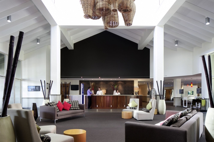 Imagen de los interiores del Hotel Novotel Cairns Oasis Resort. Foto 14