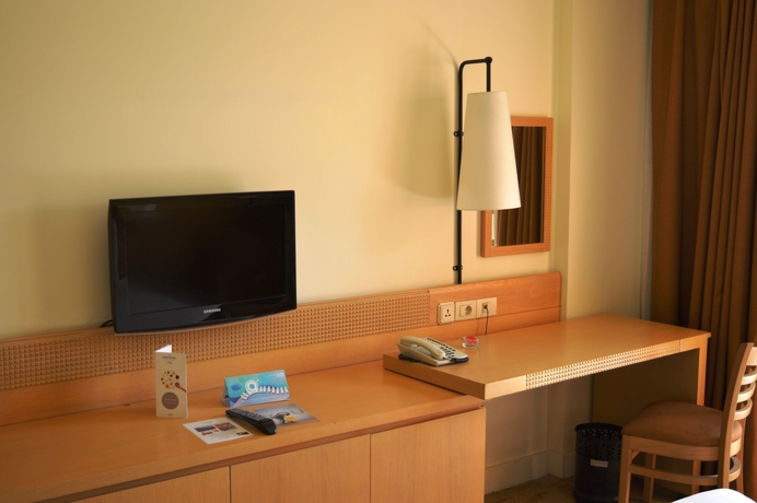 Imagen de la habitación del Hotel Novotel Cairo 6th Of October. Foto 8