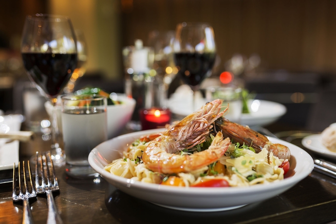 Imagen del bar/restaurante del Hotel Novotel Canberra. Foto 5