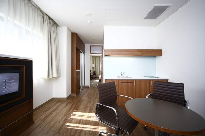 Imagen de la habitación del Hotel Novotel Canberra. Foto 12