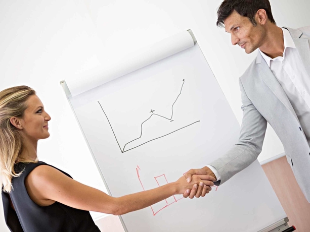 Imagen de los interiores del Hotel Novotel Caserta Sud. Foto 12