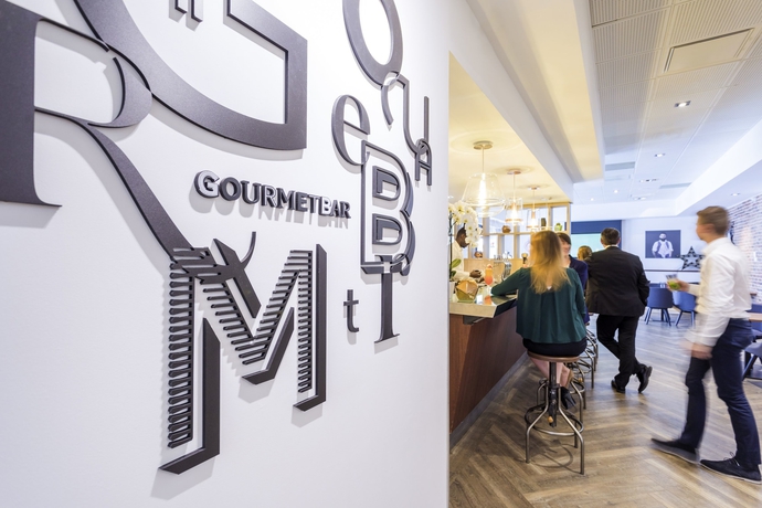 Imagen del bar/restaurante del Hotel Novotel Charleroi Centre. Foto 4