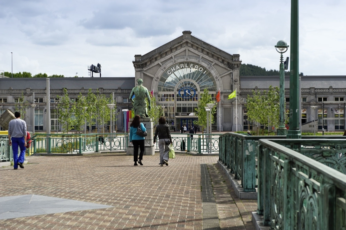 Imagen de los exteriores del Hotel Novotel Charleroi Centre. Foto 18