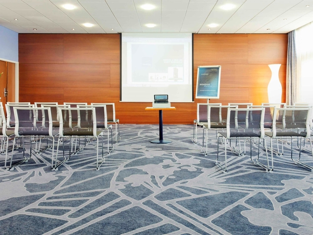 Imagen de los interiores del Hotel Novotel Chartres. Foto 11