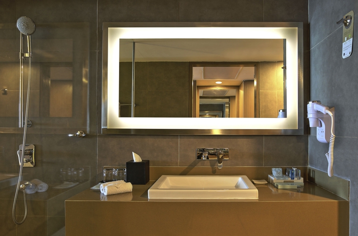Imagen de la habitación del Hotel Novotel Chennai Sipcot. Foto 6