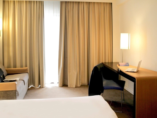 Imagen de la habitación del Hotel Novotel Constantine. Foto 14